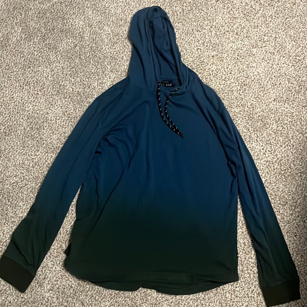 Just like new shirt/hoodie. Smoke free home